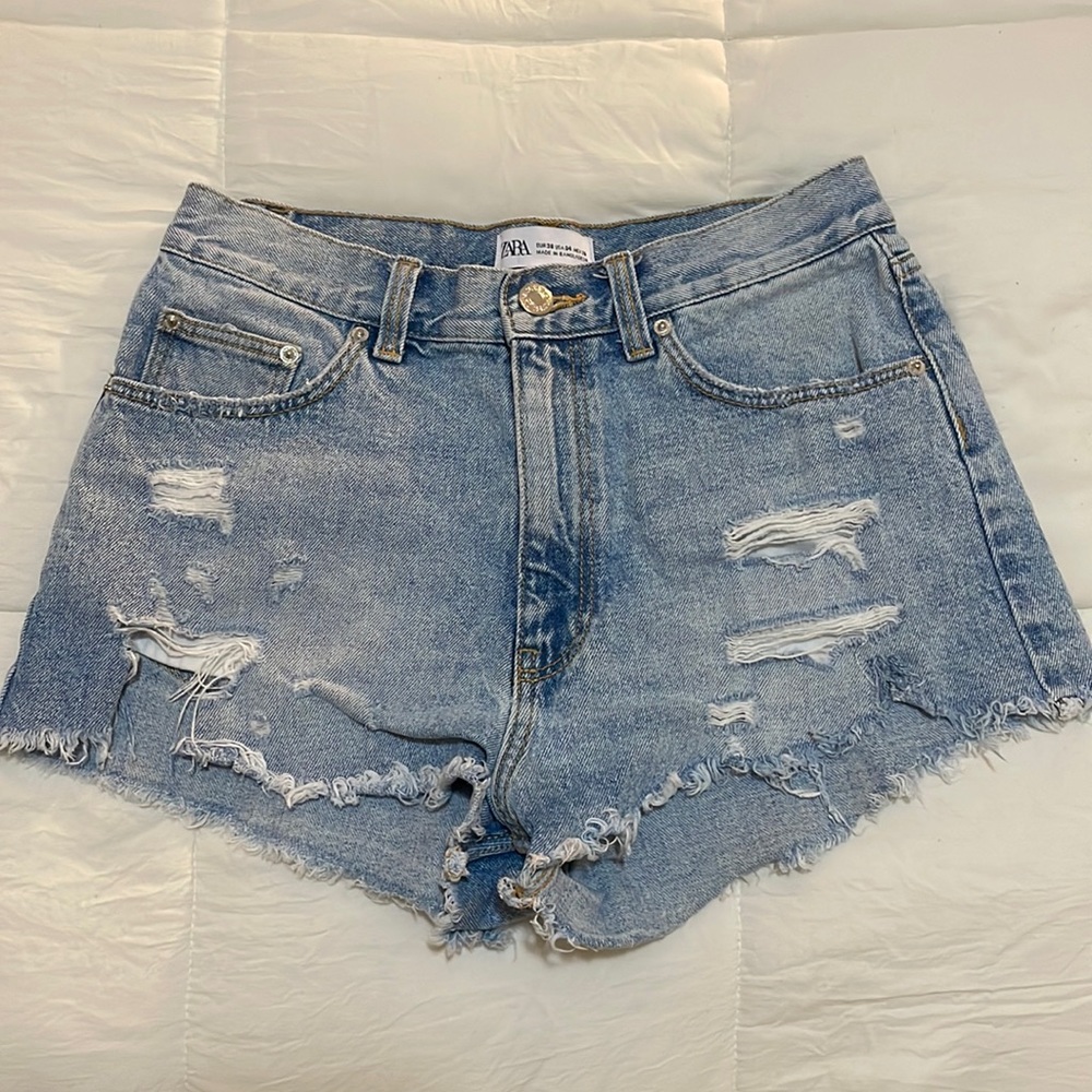 Zara high waisted ripped denim shorts